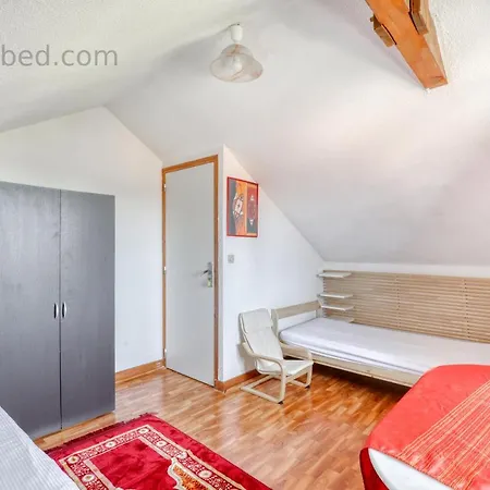 Hostel Click And Bed